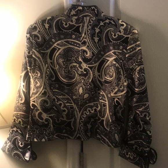 Beautiful black and white!  Size 14 NWOT - Picture 6 of 6